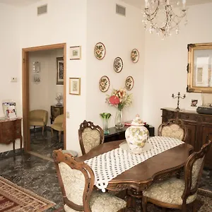 casa-di-gina.hotelinveneto.com/