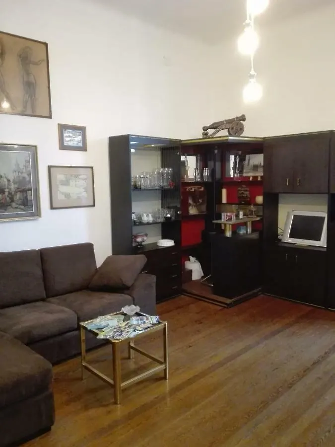 Isola Bi Panzió Milánó